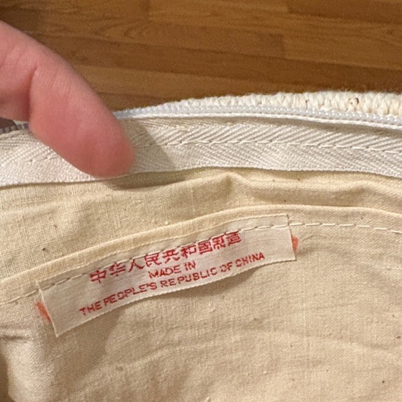 Elegant Cream Crochet Clutch - Picture 4 of 9